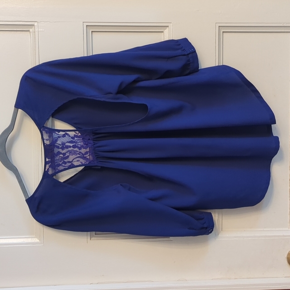 Sparkle & Fade backless blouse - Picture 4 of 5